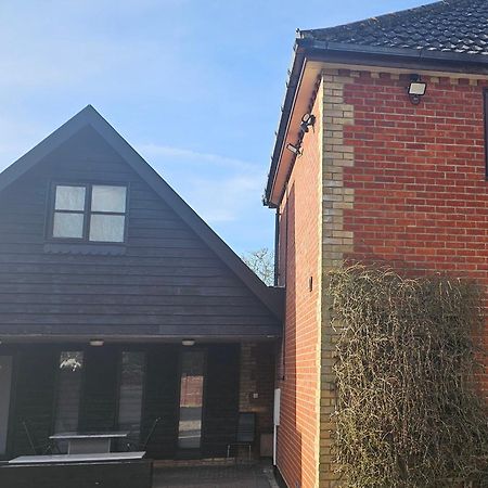 Luxury Non Smoking 2 Bedroom Retreat In Norfolk Attleborough Extérieur photo